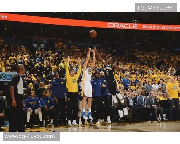 福克斯半场火力全开11投6中斩获15分4篮板4助攻表现出色